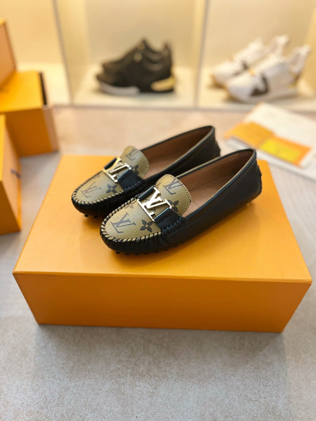 L  Flat Loafers- Metal accent